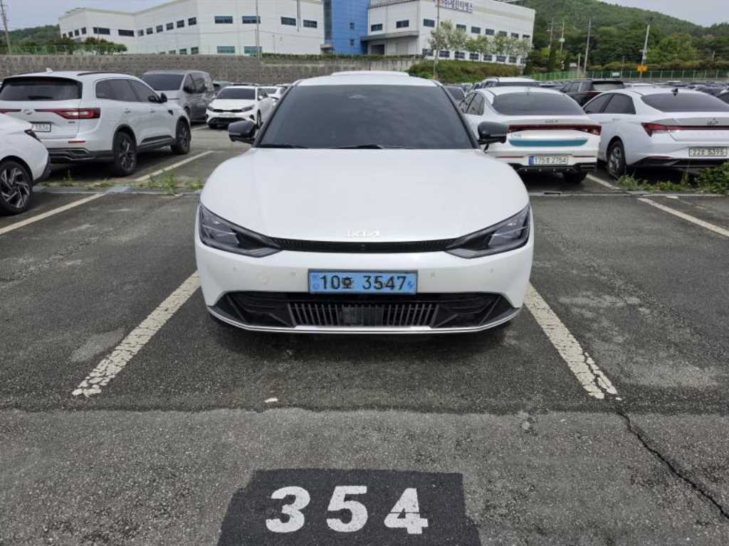 KIA EV6 2022 Blanco - Importación desde Corea - HF Imports Iquique - Foto 1