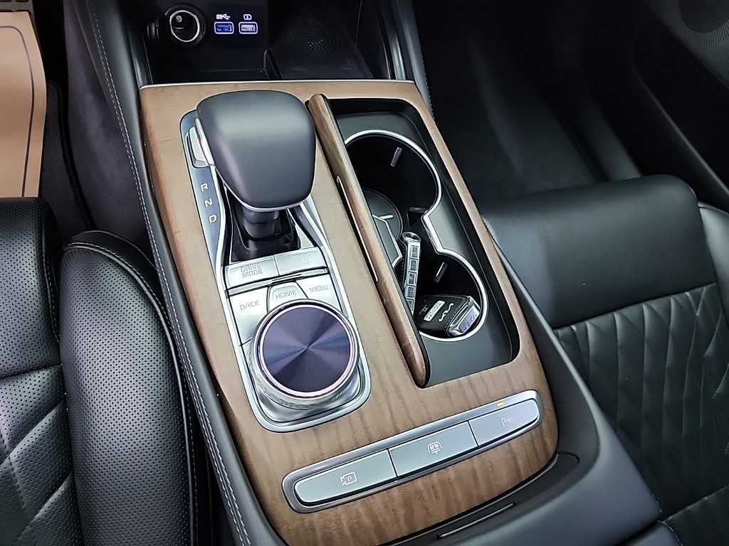 KIA K9 - Vista 8