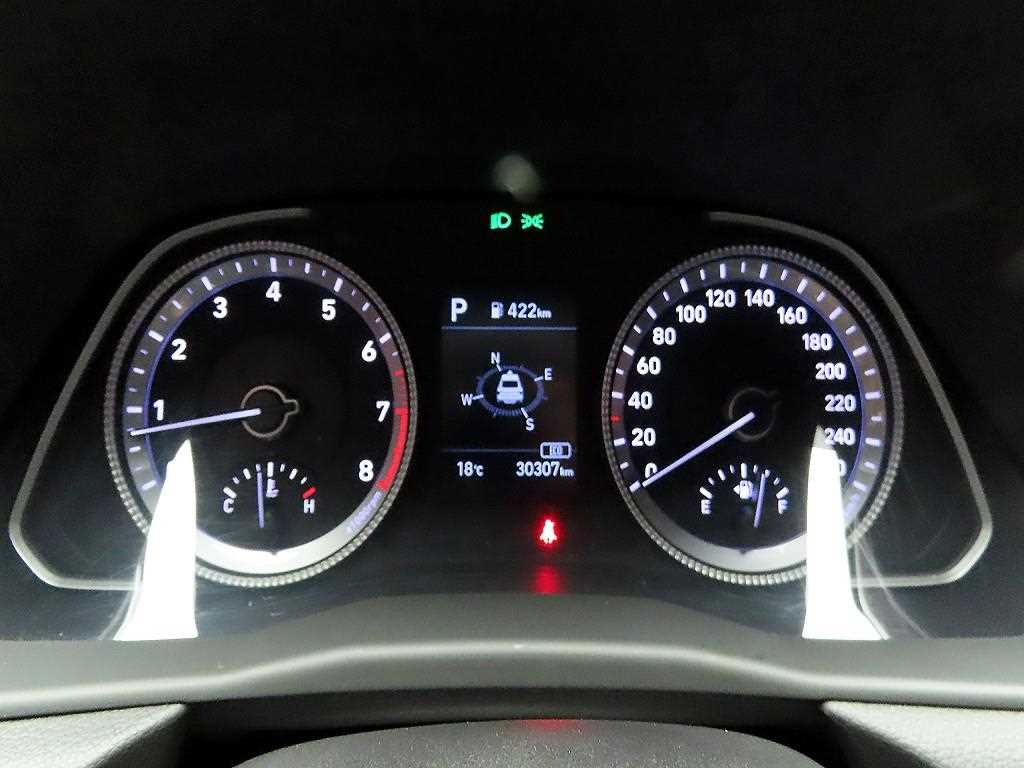 HYUNDAI Sonata - Vista 6