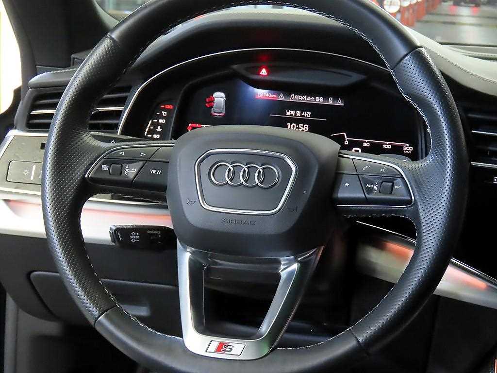 Audi Q8 - Vista 8