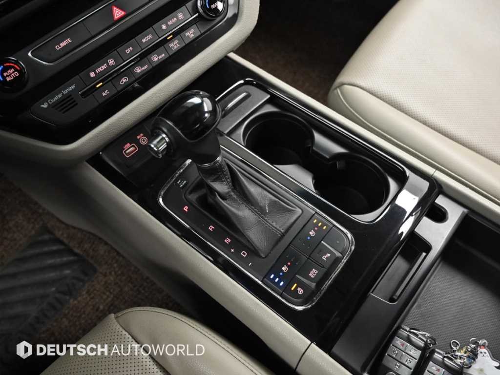 KIA Carnival - Vista 9