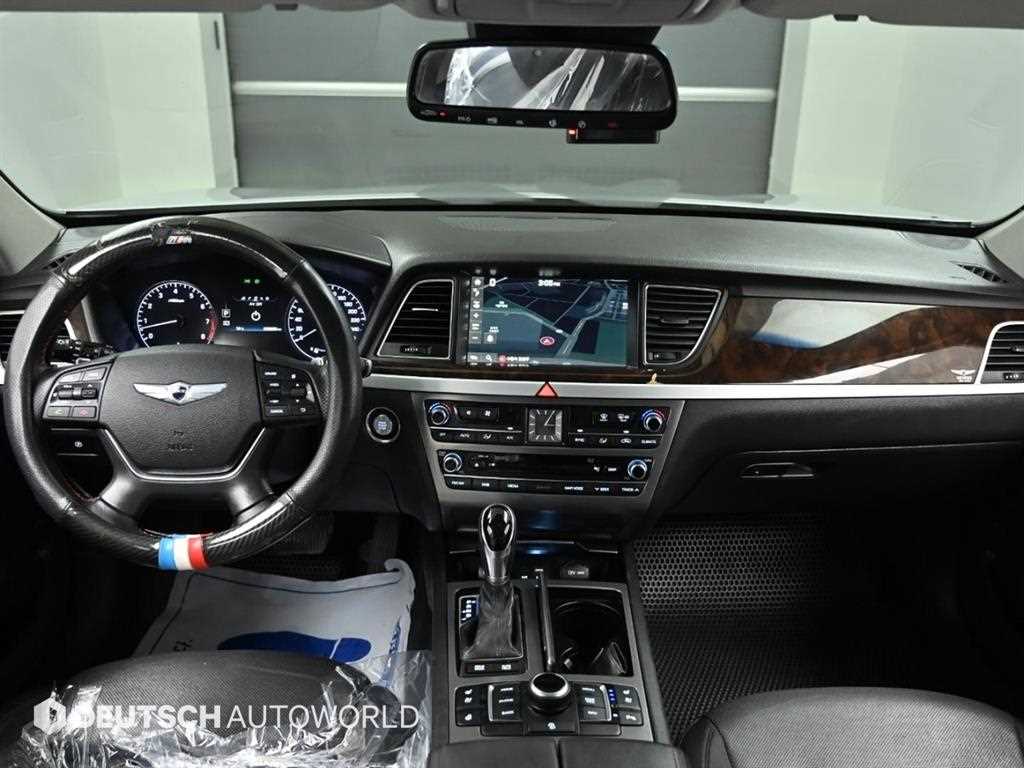 HYUNDAI Genesis - Vista 7