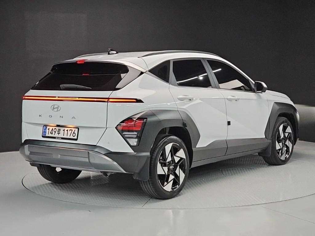 HYUNDAI Kona - Vista 4