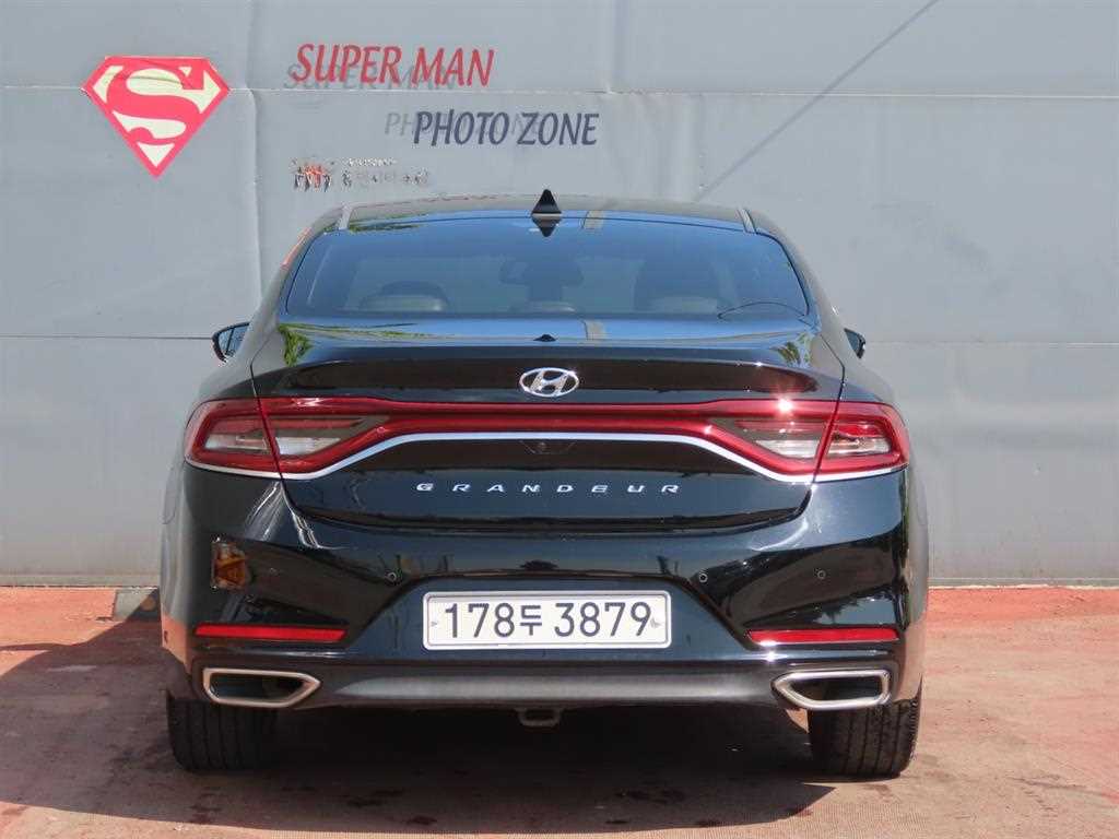 HYUNDAI Grandeur - Vista 4