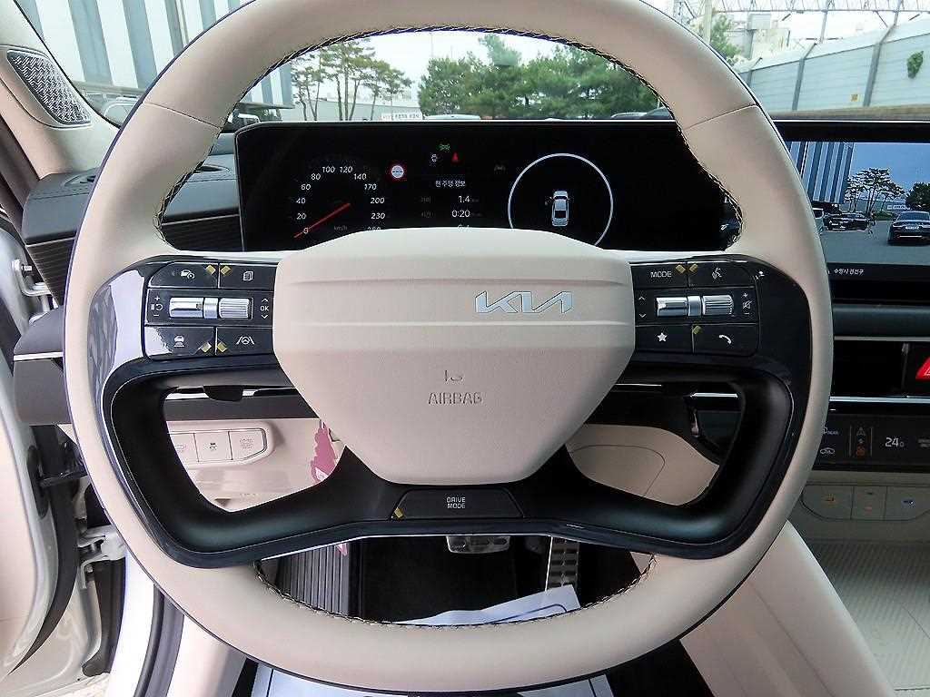 KIA K8 - Vista 8