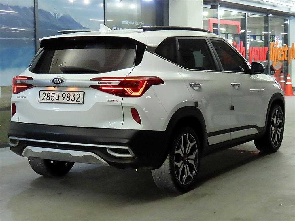 KIA Seltos - Vista 4