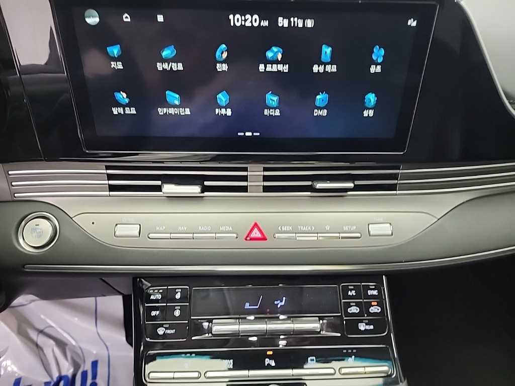 HYUNDAI Grandeur - Vista 10