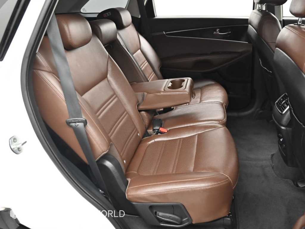KIA Sorento - Vista 12