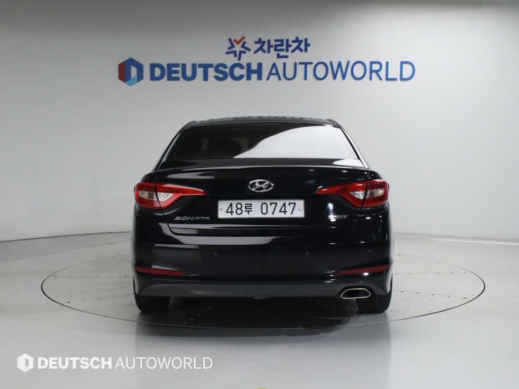 HYUNDAI Sonata - Vista 4