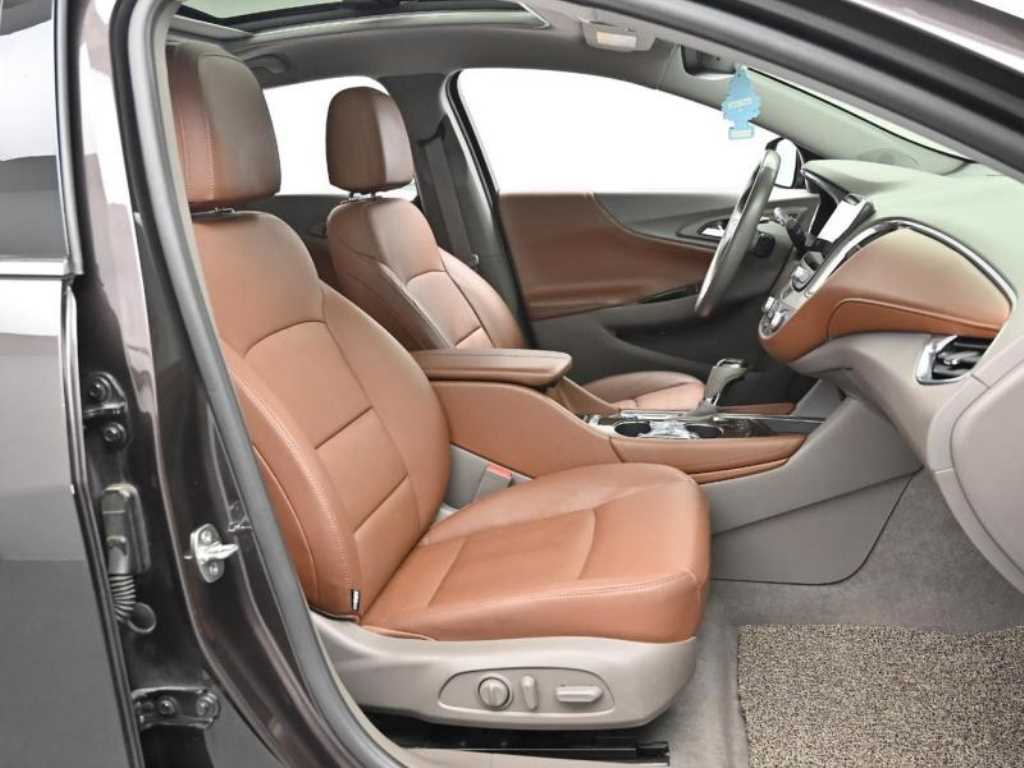 Chevrolet Malibu - Vista 11