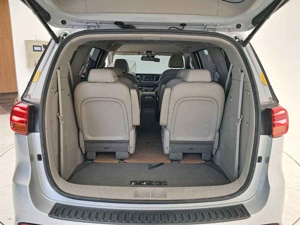 KIA Carnival 2019 Gris - Importación desde Corea - HF Imports Iquique - Foto 18