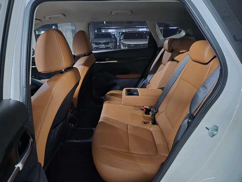 KIA Seltos - Vista 8