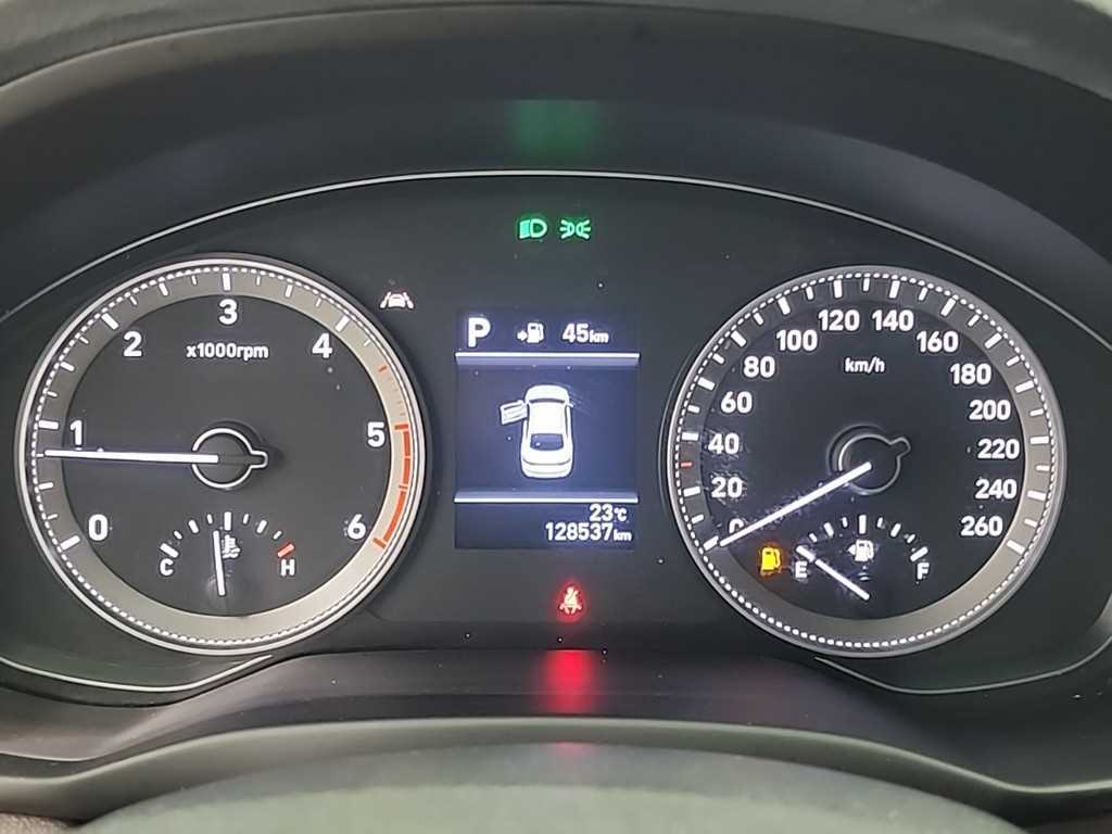 HYUNDAI Grandeur - Vista 6