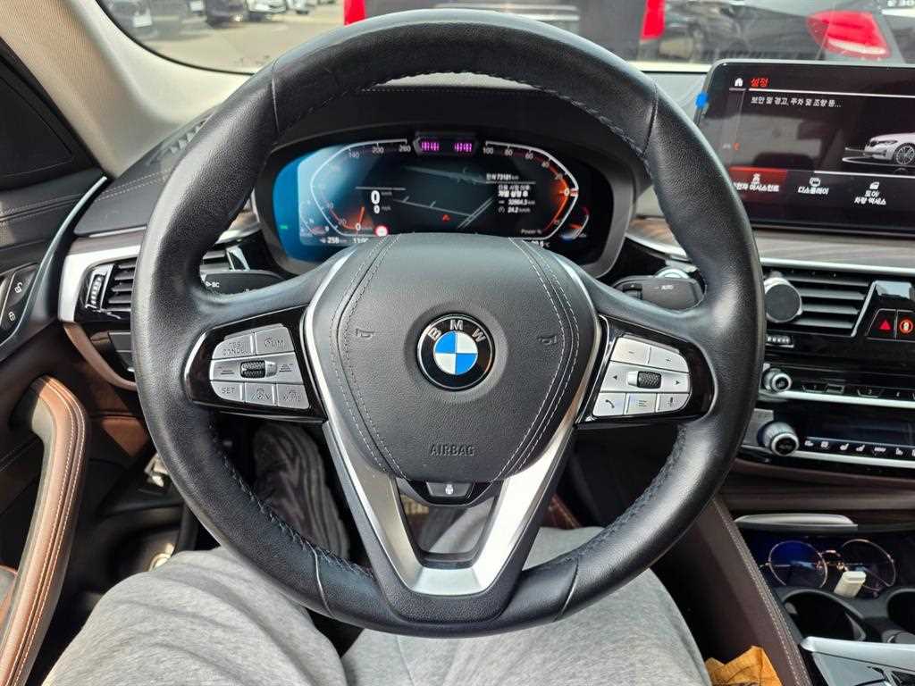 BMW 5 Series - Vista 5