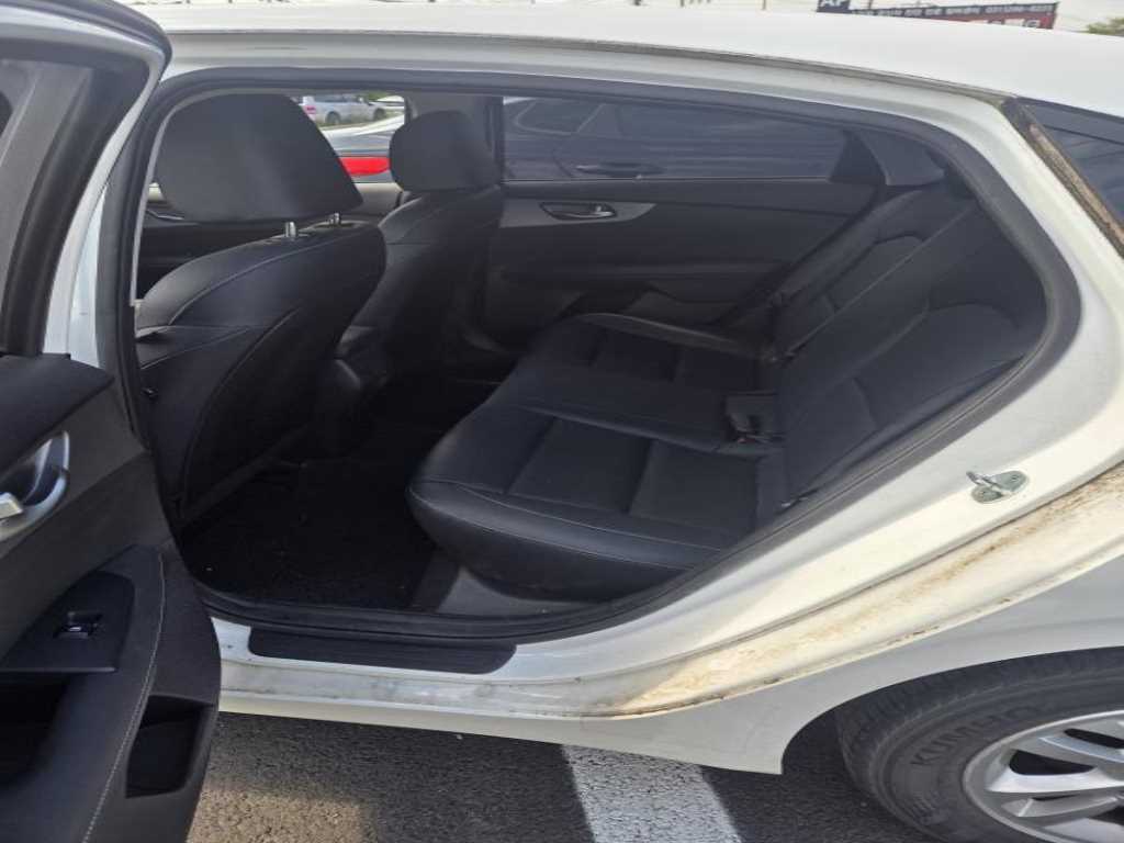 KIA K3 - Vista 5