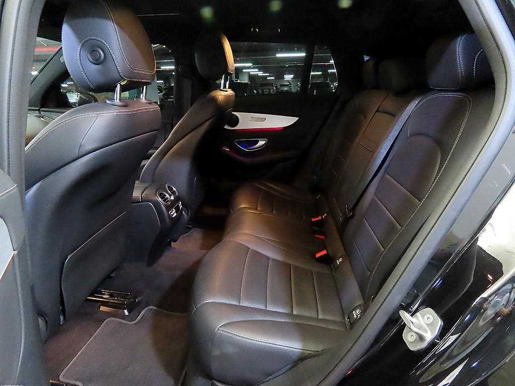 Mercedes Benz EQC - Vista 7