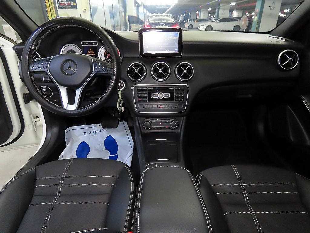 Mercedes Benz A Class - Vista 10