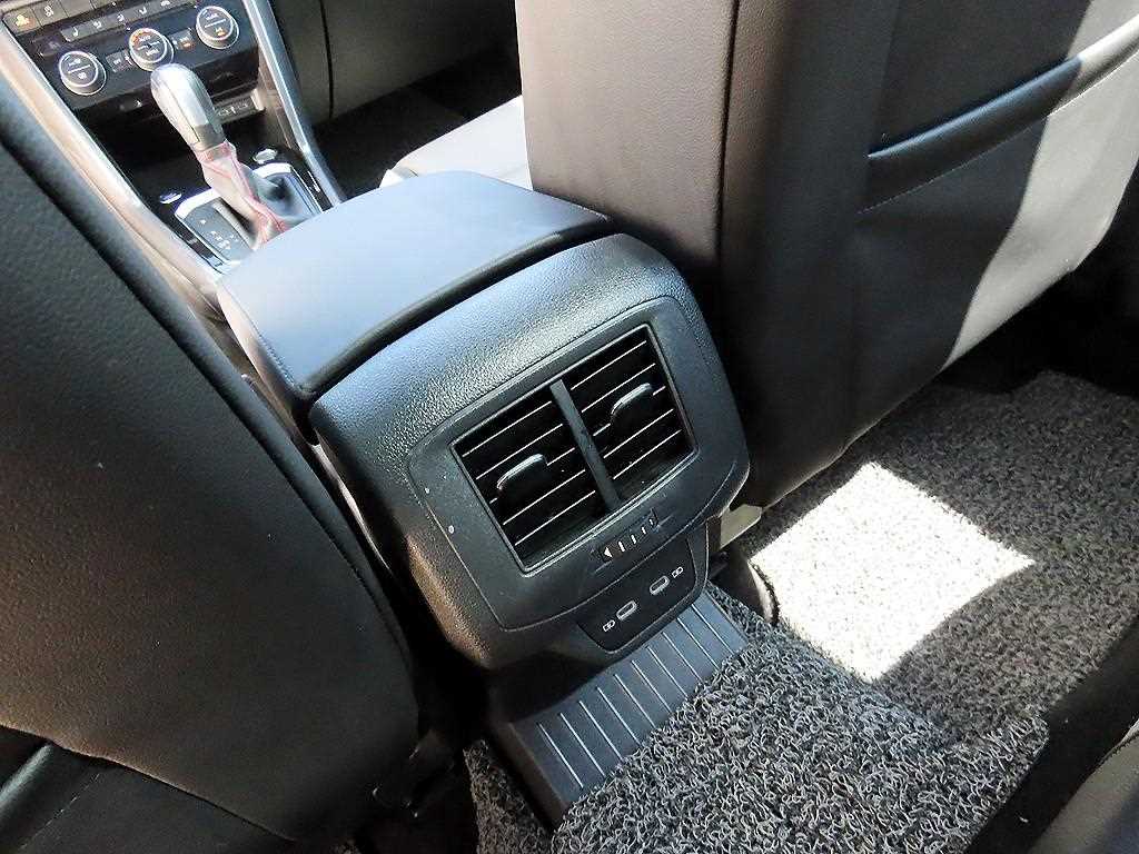 Volkswagen T-Roc 2022 Azul - Importación desde Corea - HF Imports Iquique - Foto 16