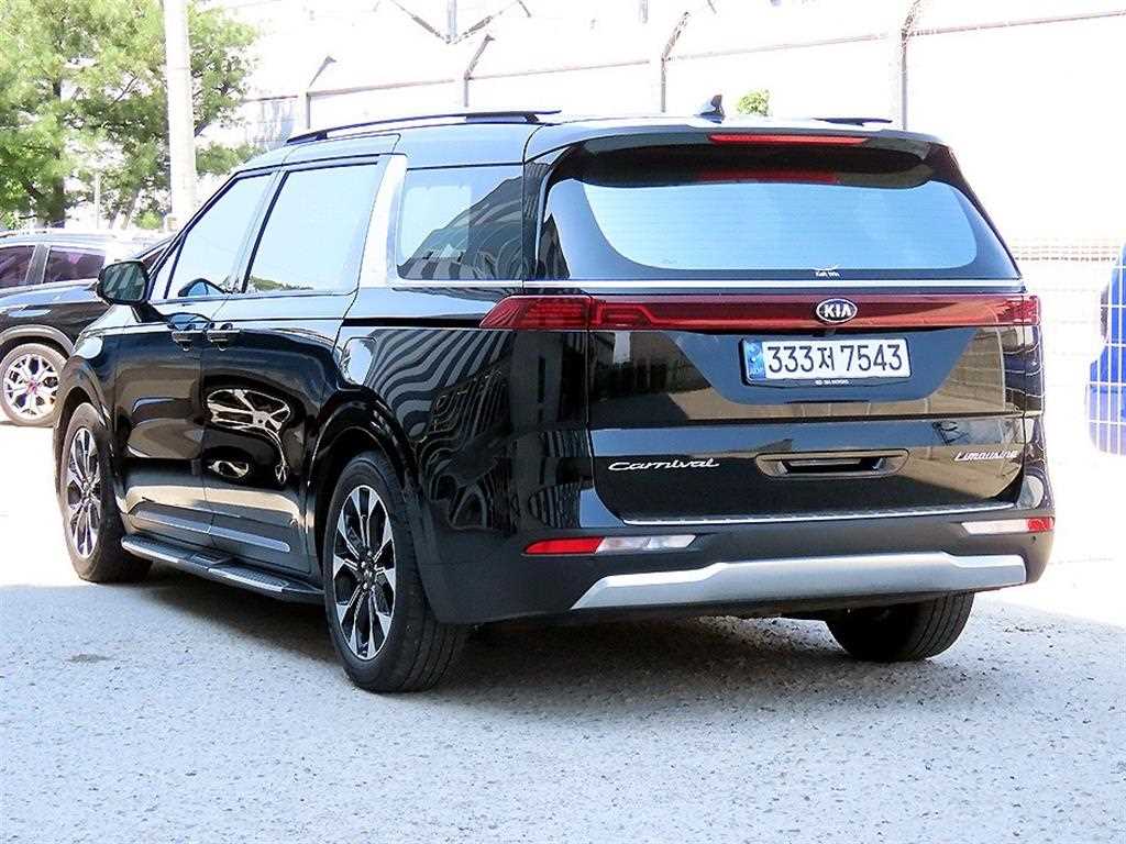 KIA Carnival - Vista 3