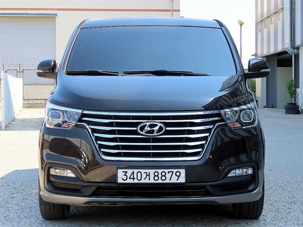 HYUNDAI Starex 2019 Café - Importación desde Corea - HF Imports Iquique - Foto 1