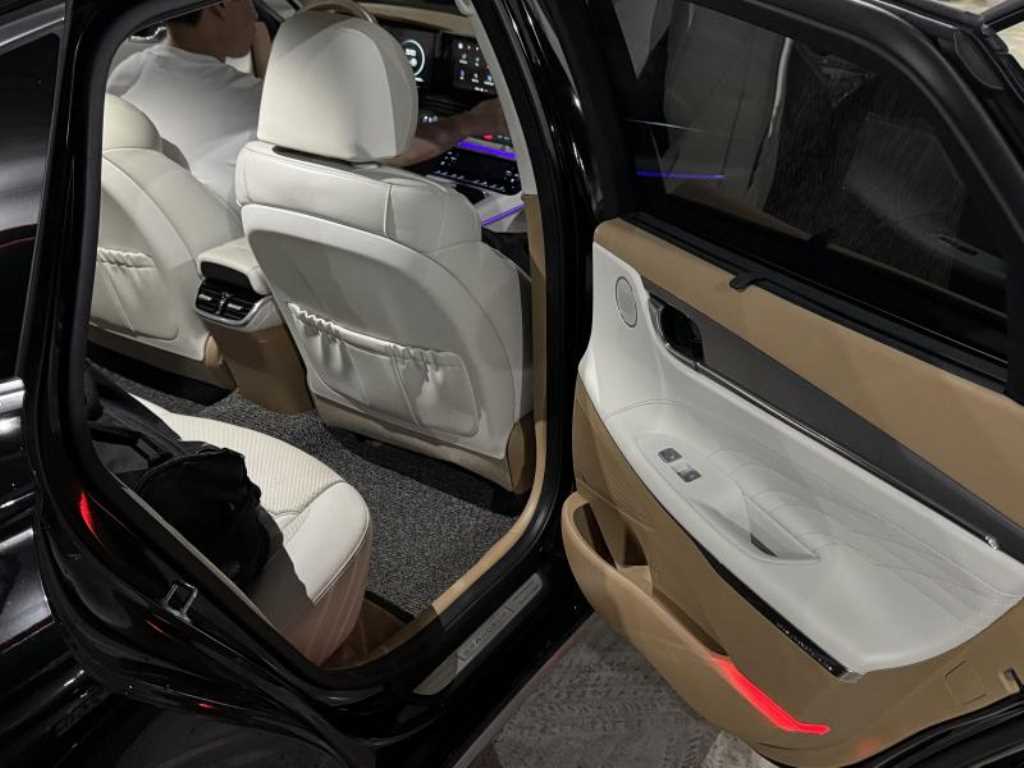 HYUNDAI Grandeur - Vista 8