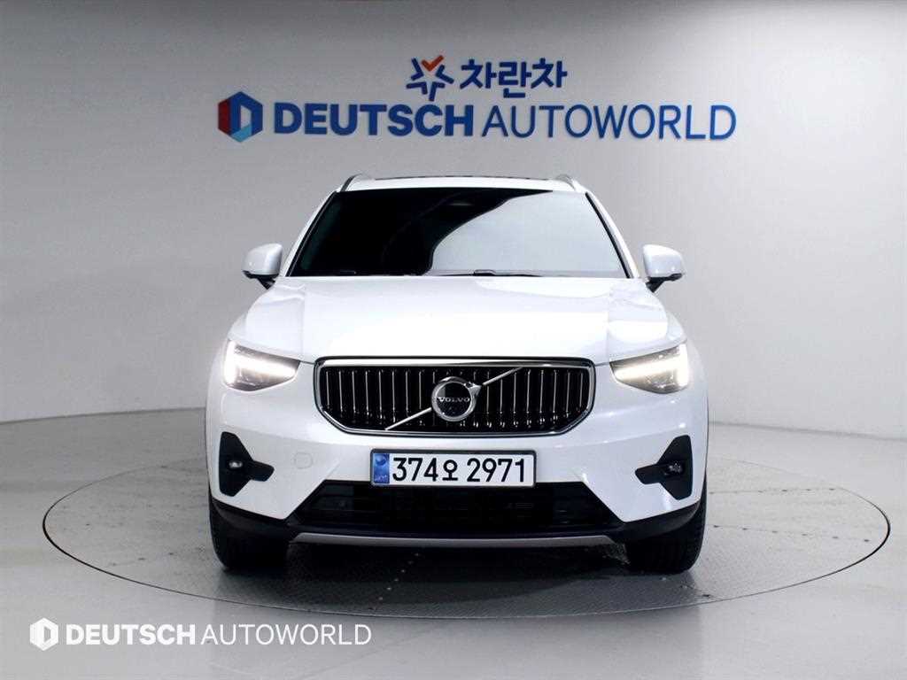 Volvo XC40 - Vista 3