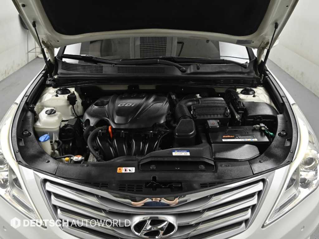 HYUNDAI Grandeur - Vista 6