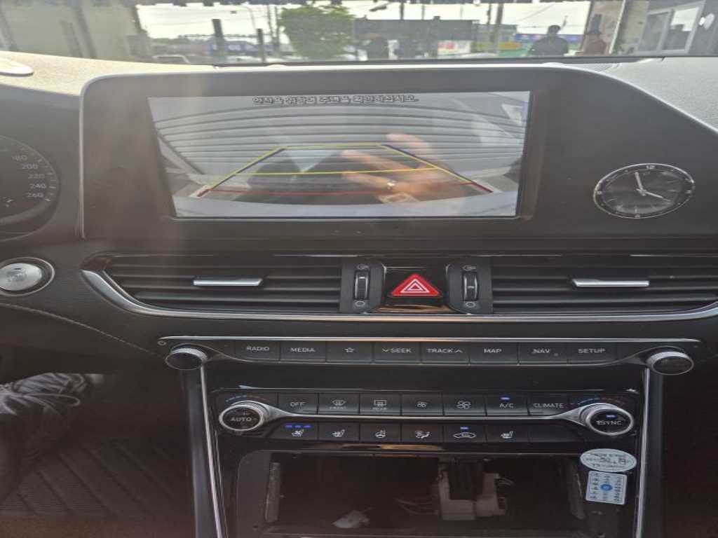 HYUNDAI Grandeur - Vista 10