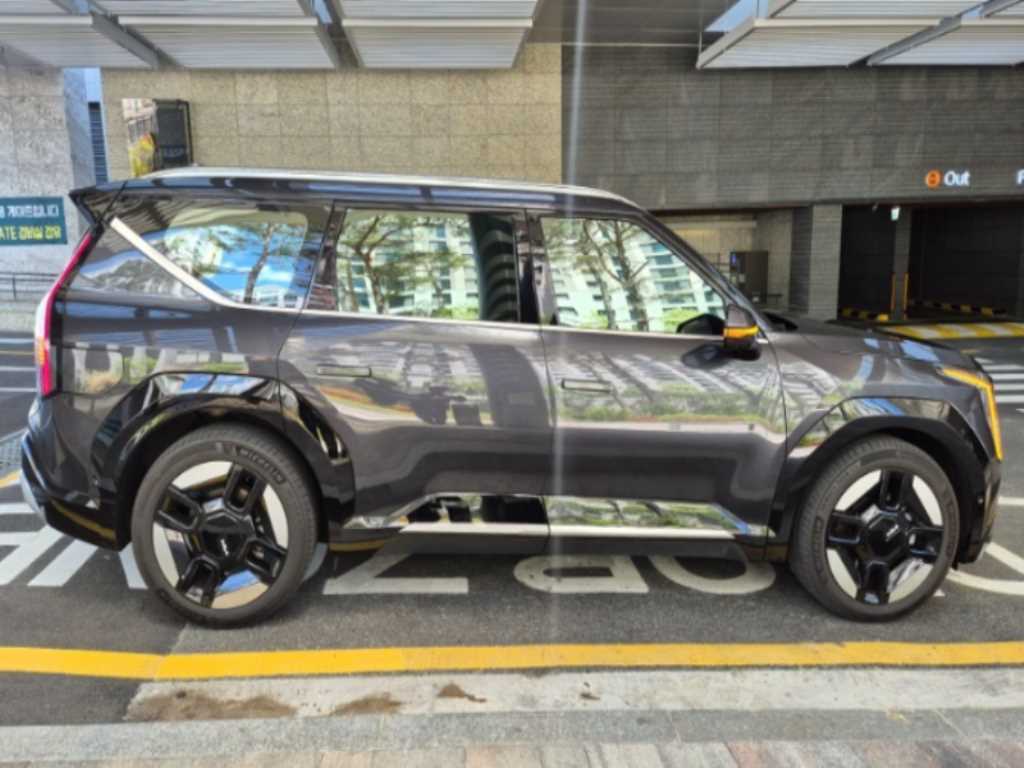 KIA EV9 - Vista 8
