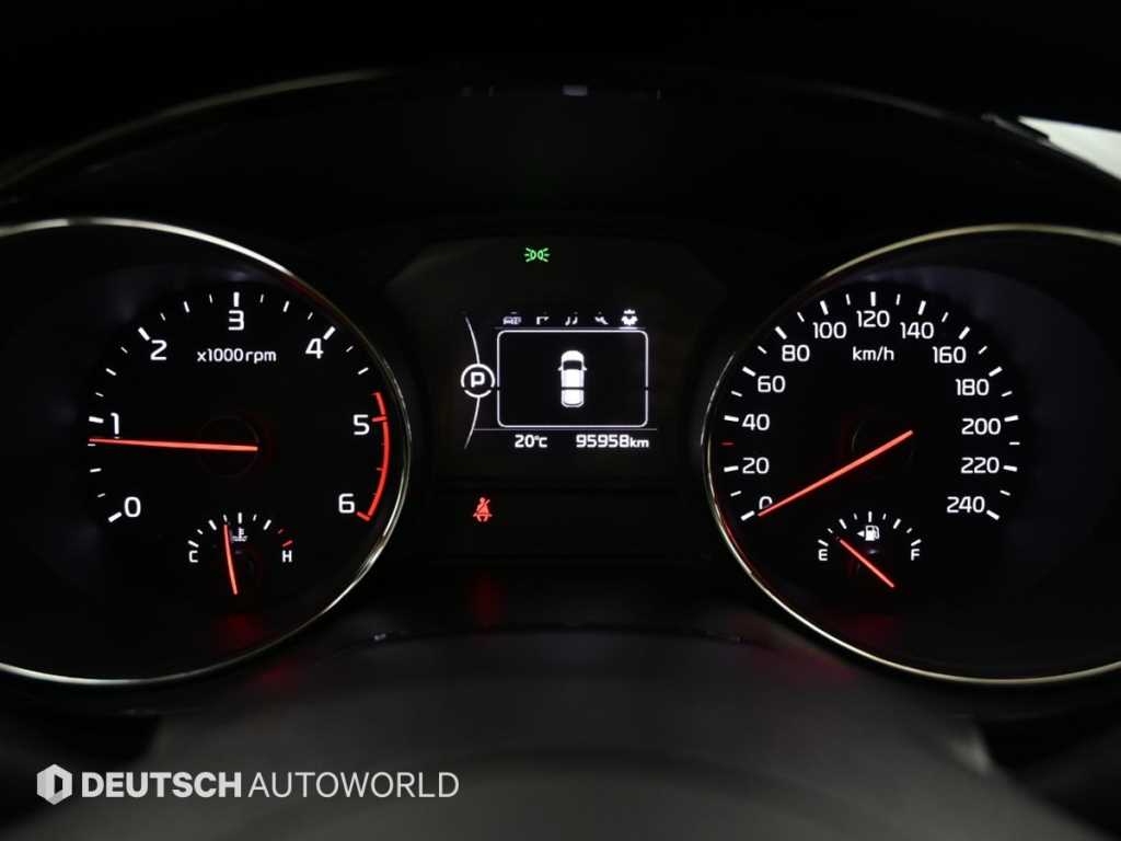 KIA Carnival - Vista 8