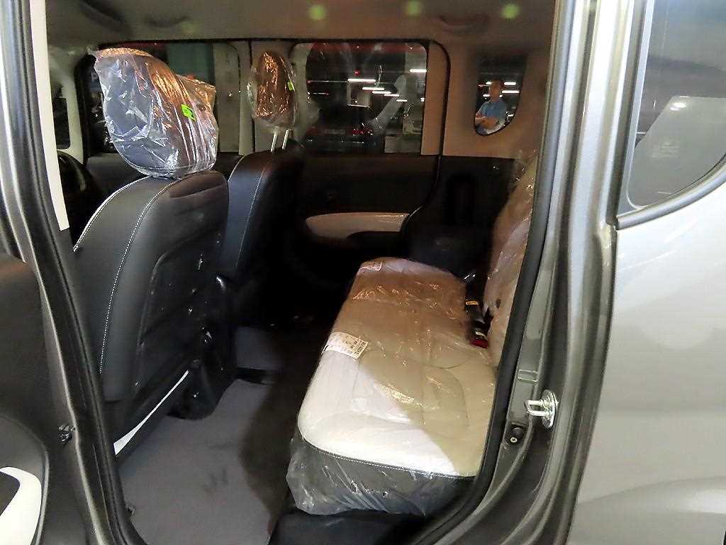 KIA Ray - Vista 7
