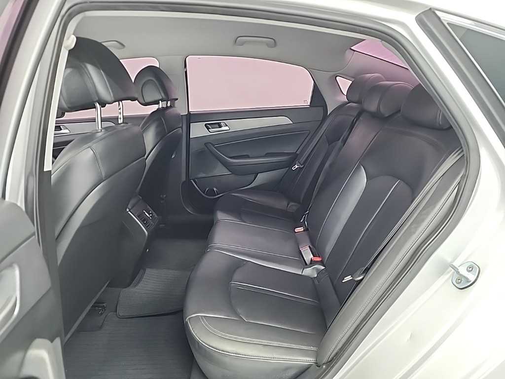 HYUNDAI Sonata - Vista 12