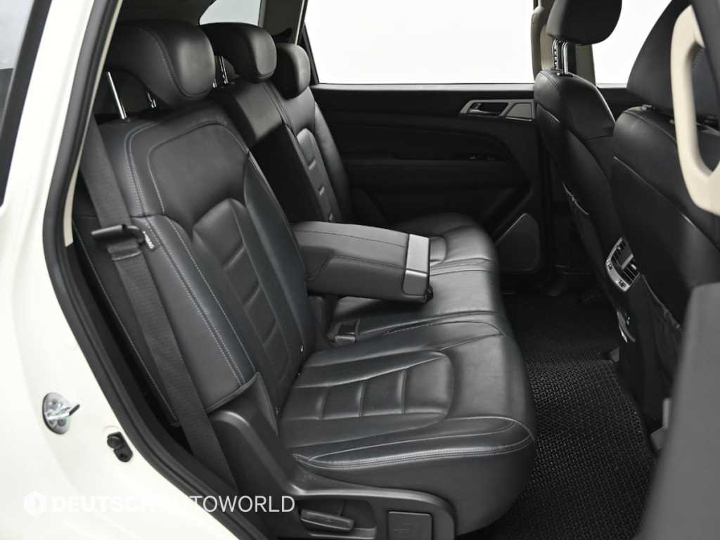 Ssangyong Rexton - Vista 12