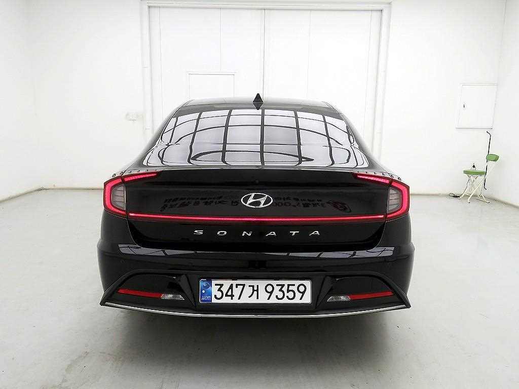 HYUNDAI Sonata - Vista 3