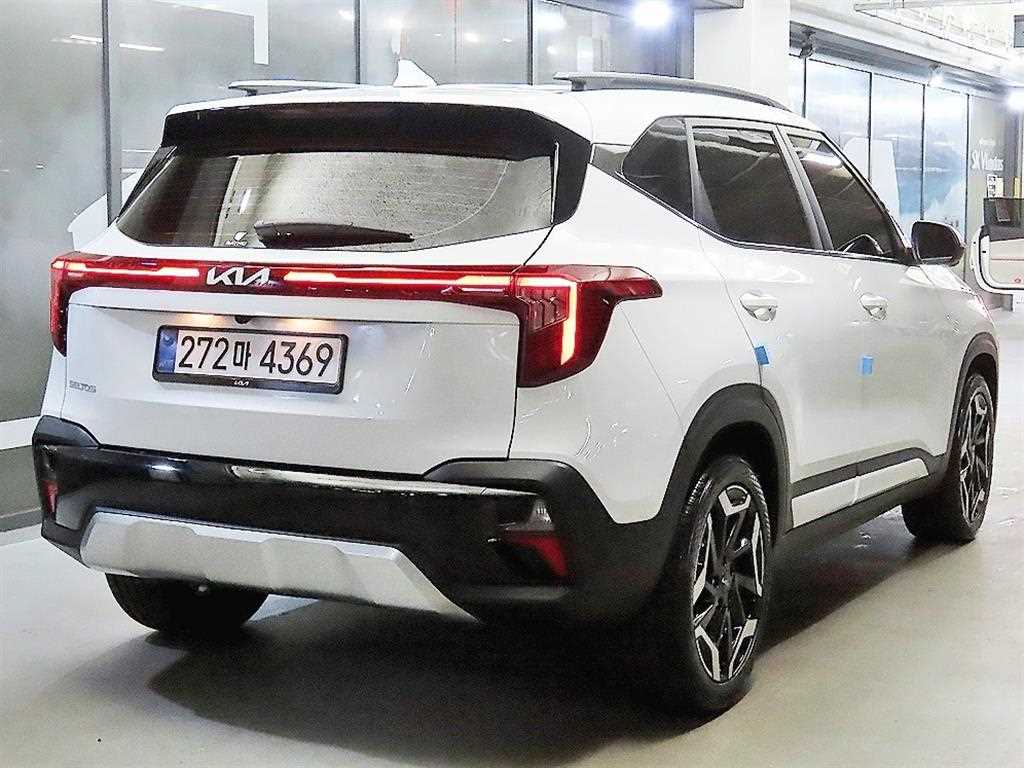 KIA Seltos - Vista 4