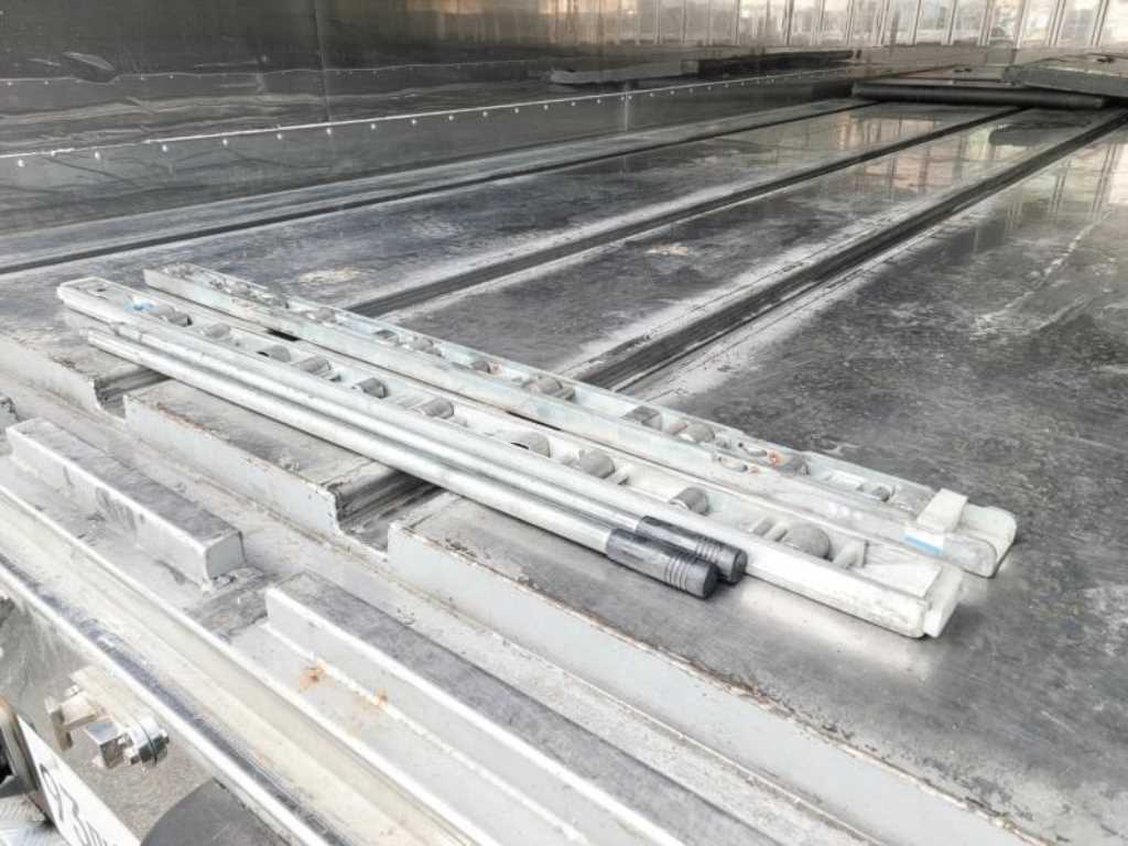 medium and large cargo truck - Vista 9