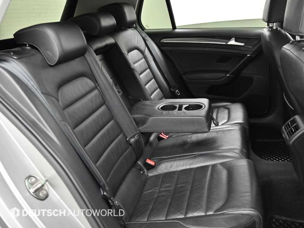 Volkswagen Golf - Vista 12