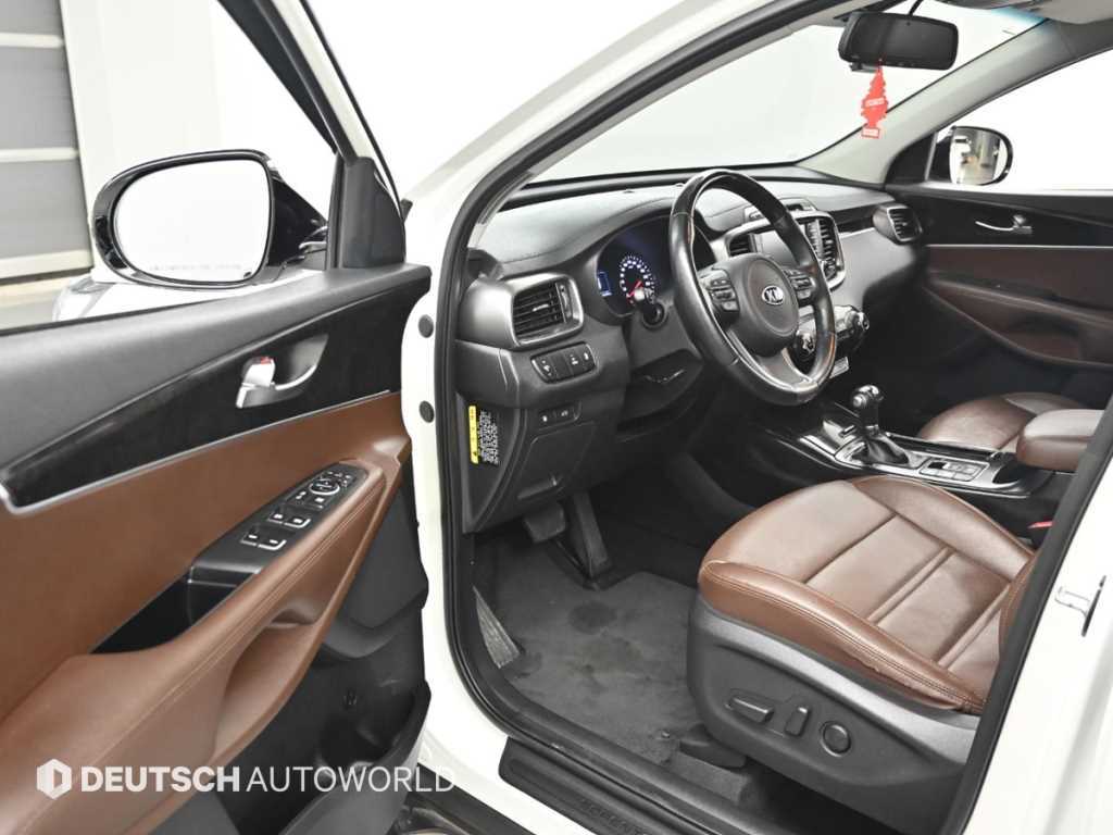 KIA Sorento - Vista 11