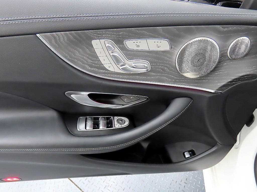 Mercedes Benz E class - Vista 11
