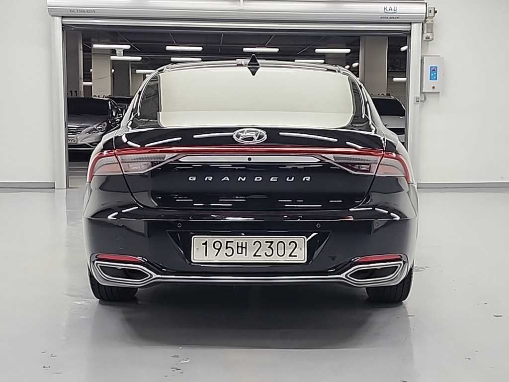 HYUNDAI Grandeur - Vista 3