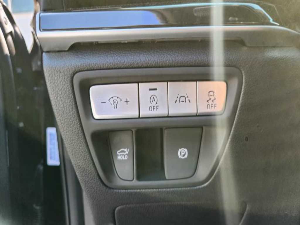 Genesis G80 - Vista 10
