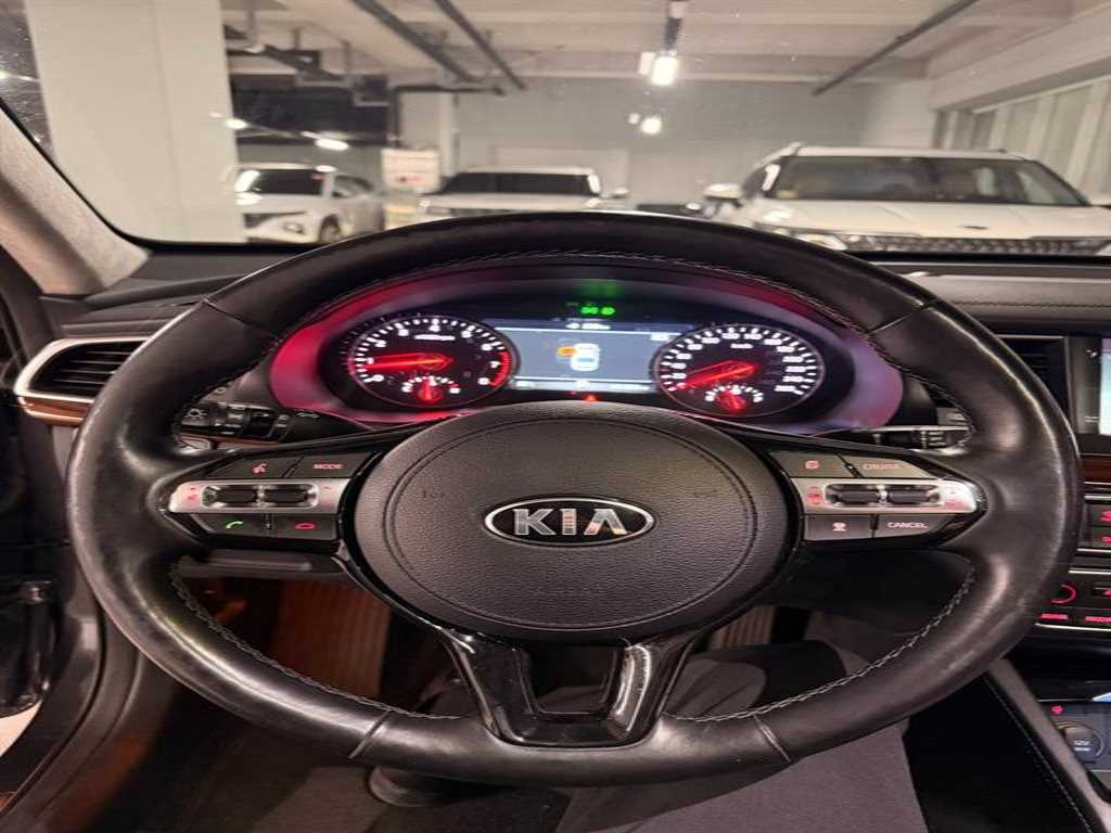 KIA K7 - Vista 7