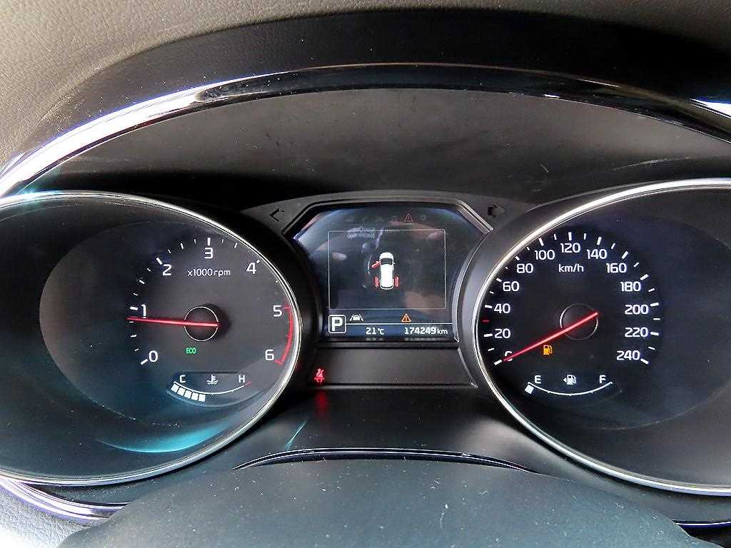 KIA Carnival 2016 Blanco - Importación desde Corea - HF Imports Iquique - Foto 1