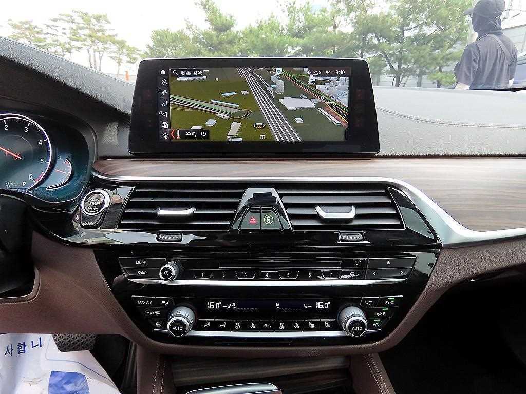 BMW 5 Series 2018 Blanco - Importación desde Corea - HF Imports Iquique - Foto 15