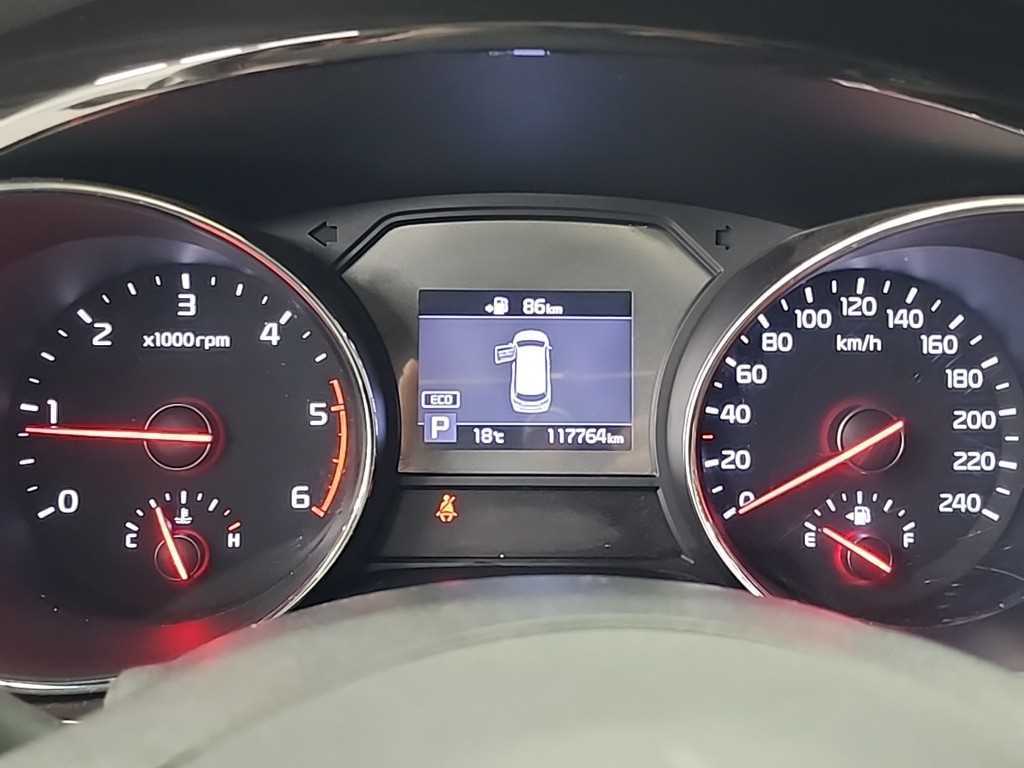 KIA Carnival - Vista 6