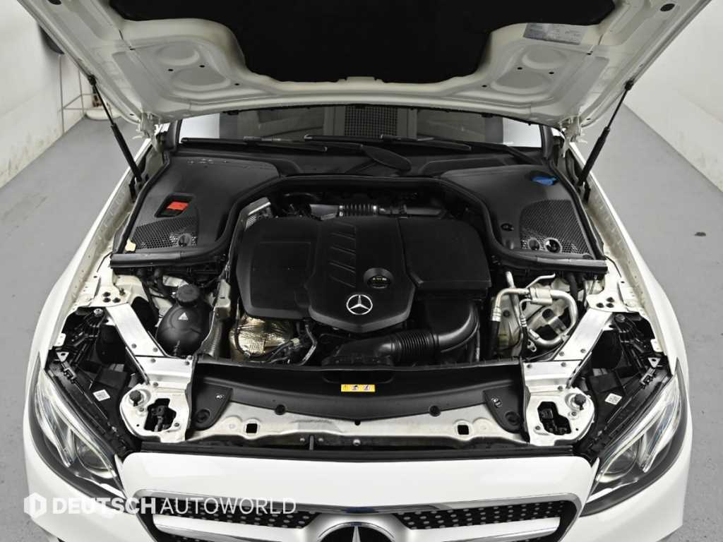Mercedes Benz E class - Vista 6