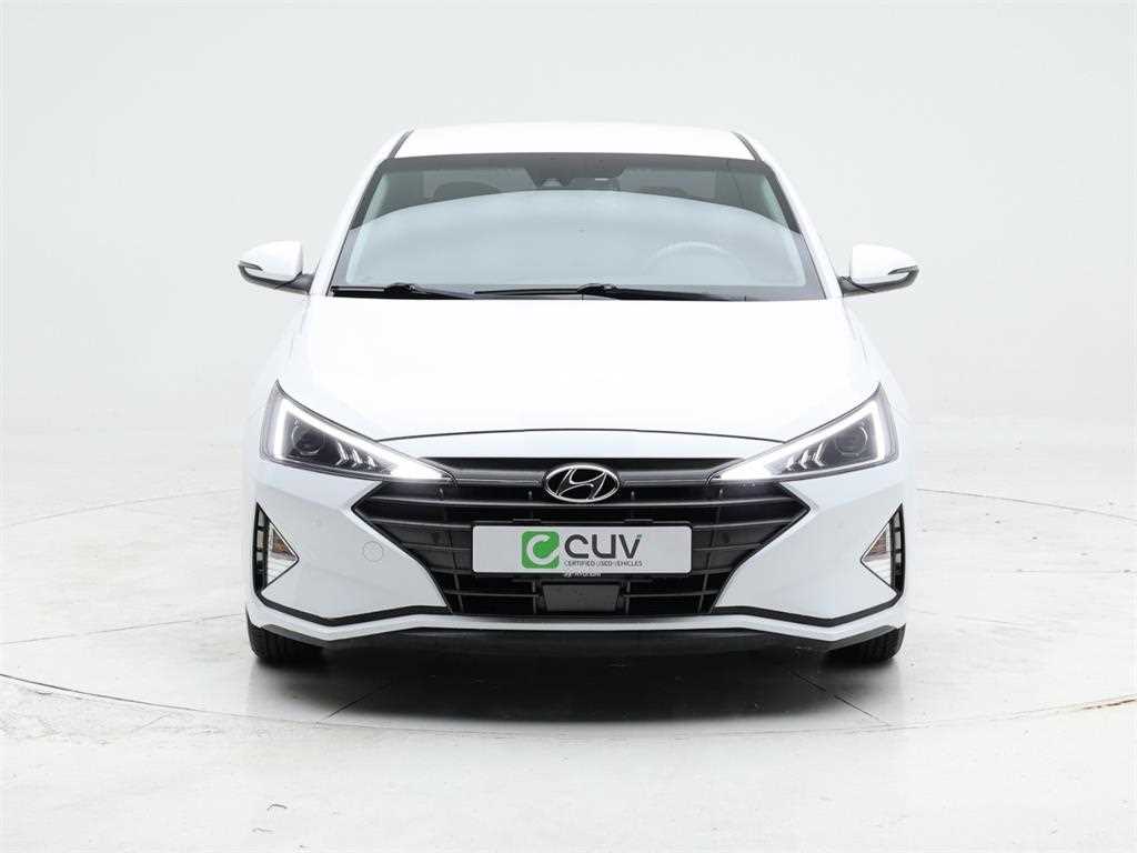 HYUNDAI Avante - Vista 2