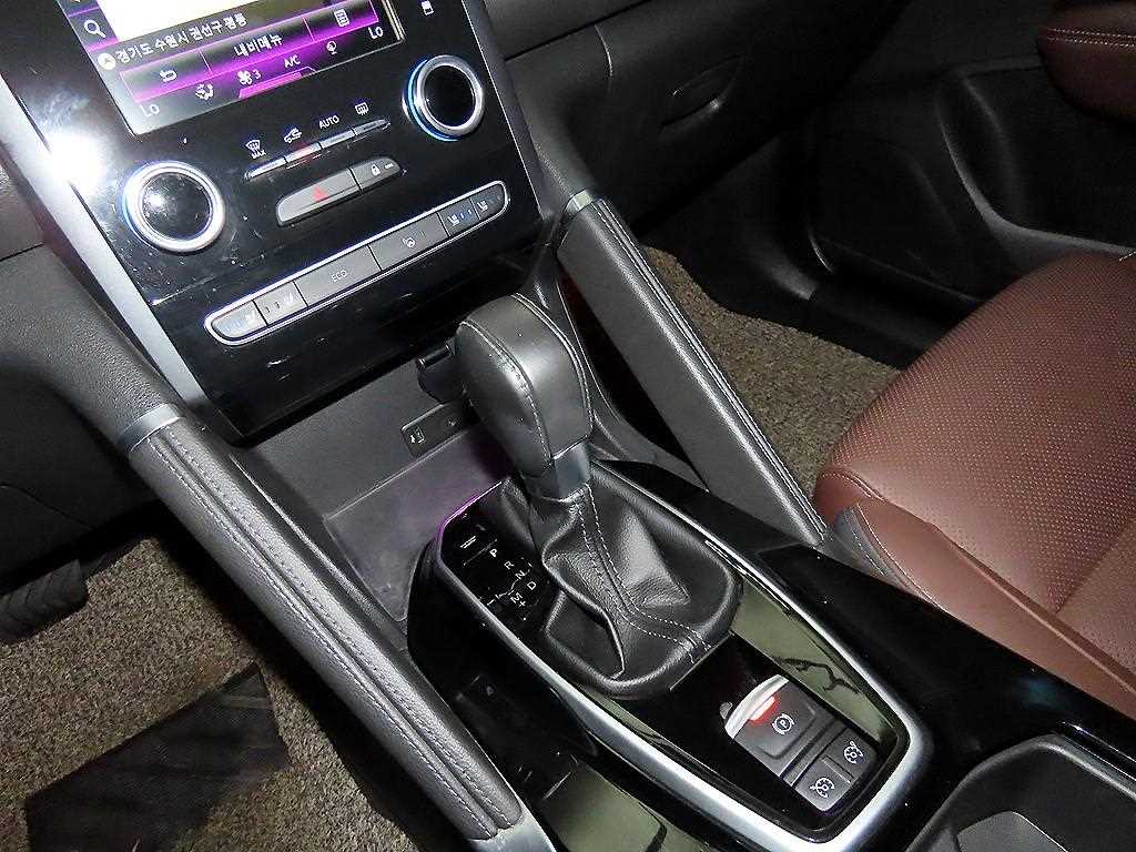 SAMSUNG QM6 - Vista 12