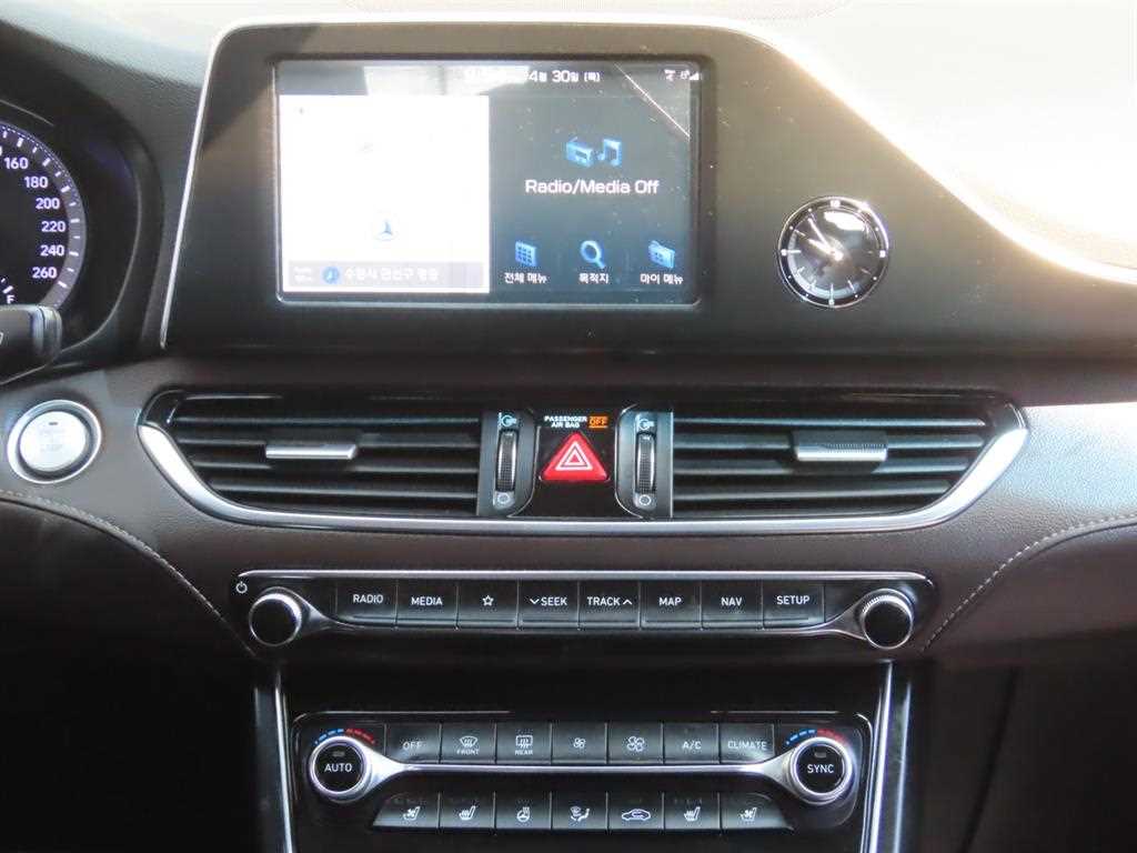 HYUNDAI Grandeur - Vista 10