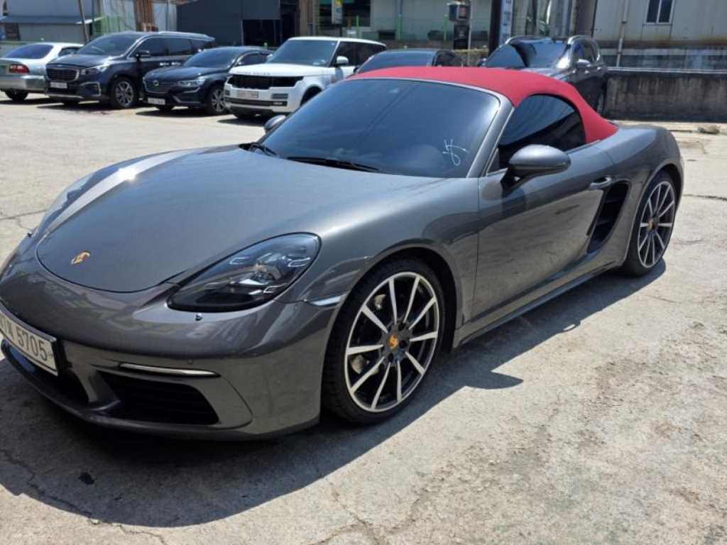 Porsche 718 - Vista 3